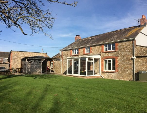 Taphouse Farmhouse